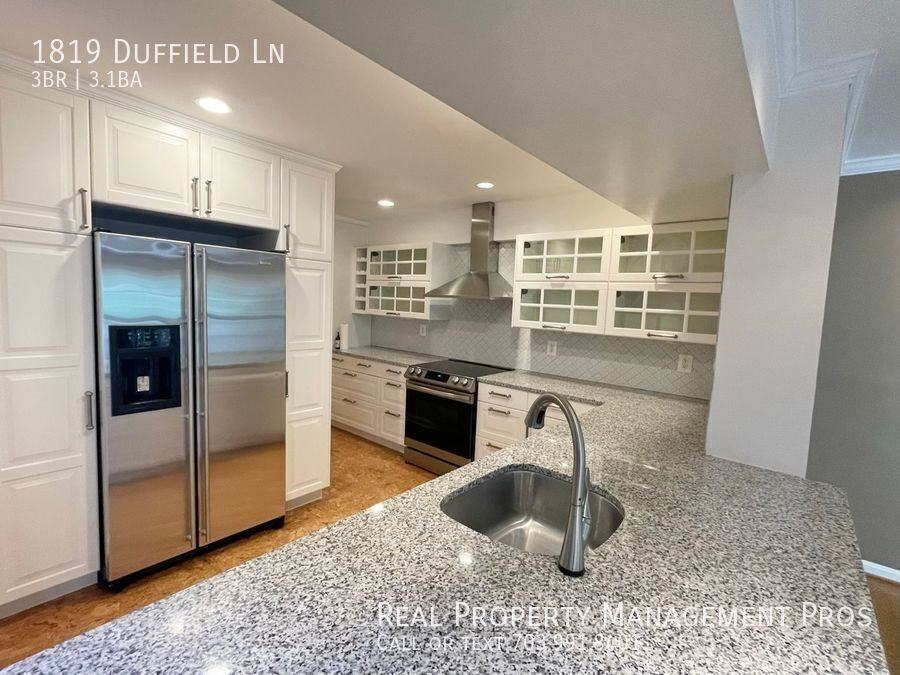 1819 Duffield Ln - Photo 2 of 28