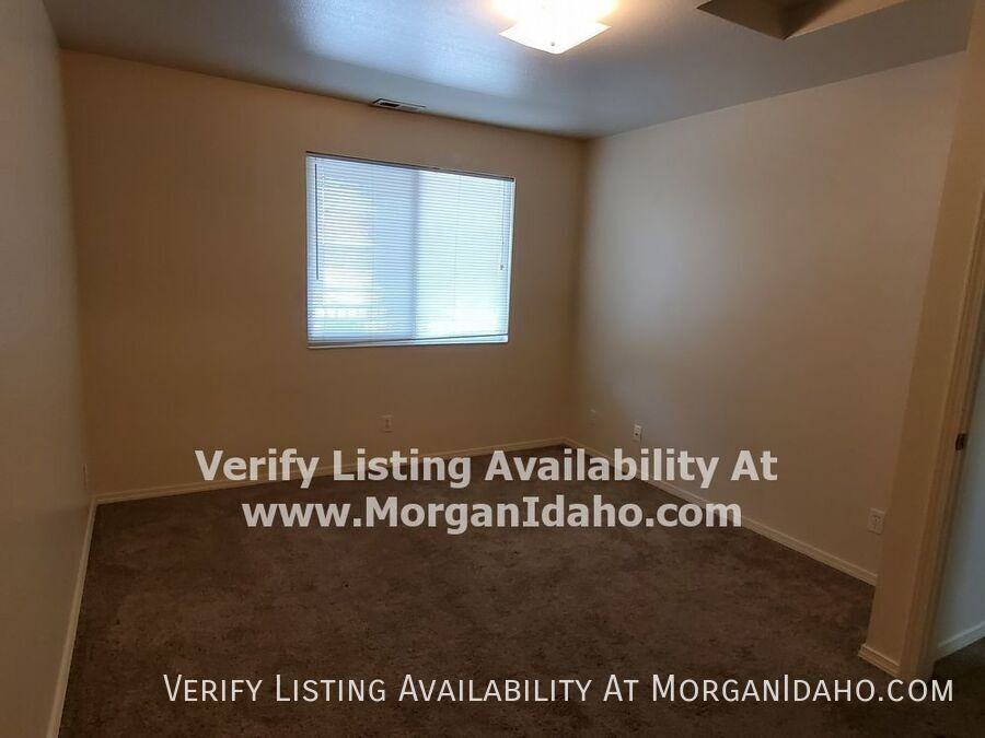 6723 W Overland Rd #101 - Photo 3 of 8
