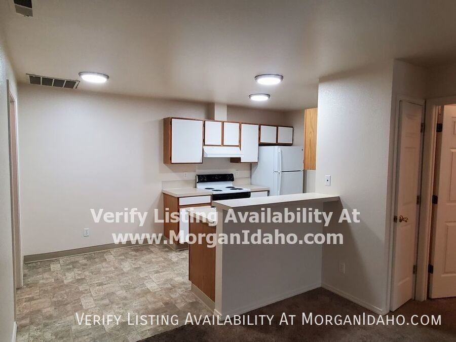 6723 W Overland Rd #101 - Photo 5 of 8