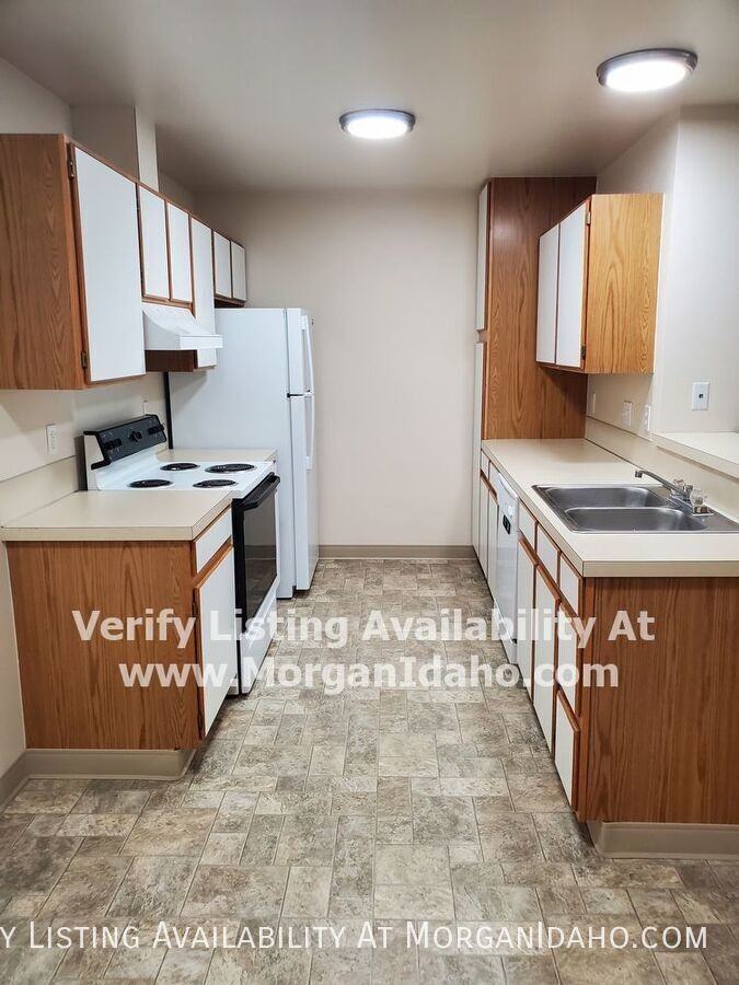 6723 W Overland Rd #101 - Photo 6 of 8