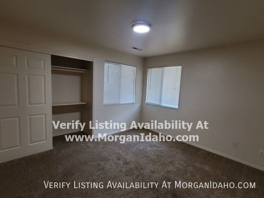 6723 W Overland Rd #101 - Photo 7 of 8