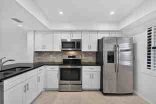 313 Lake Circle - Photo 1 of 1