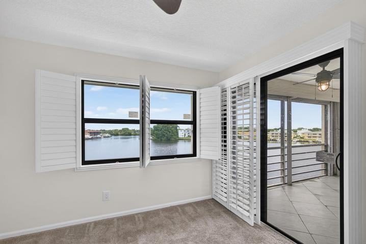 313 Lake Circle - Photo 6 of 8