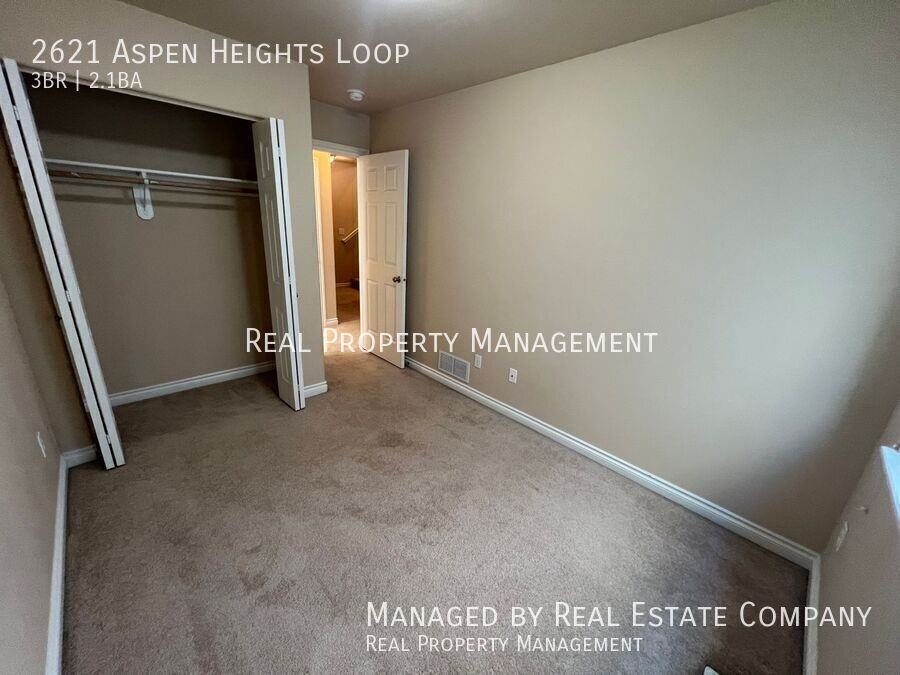 2621 Aspen Heights Loop - Photo 7 of 20