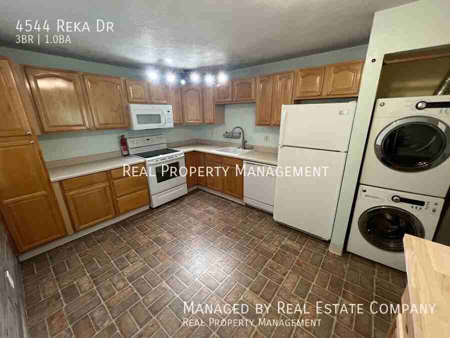 4544 Reka Dr - Photo 5 of 11