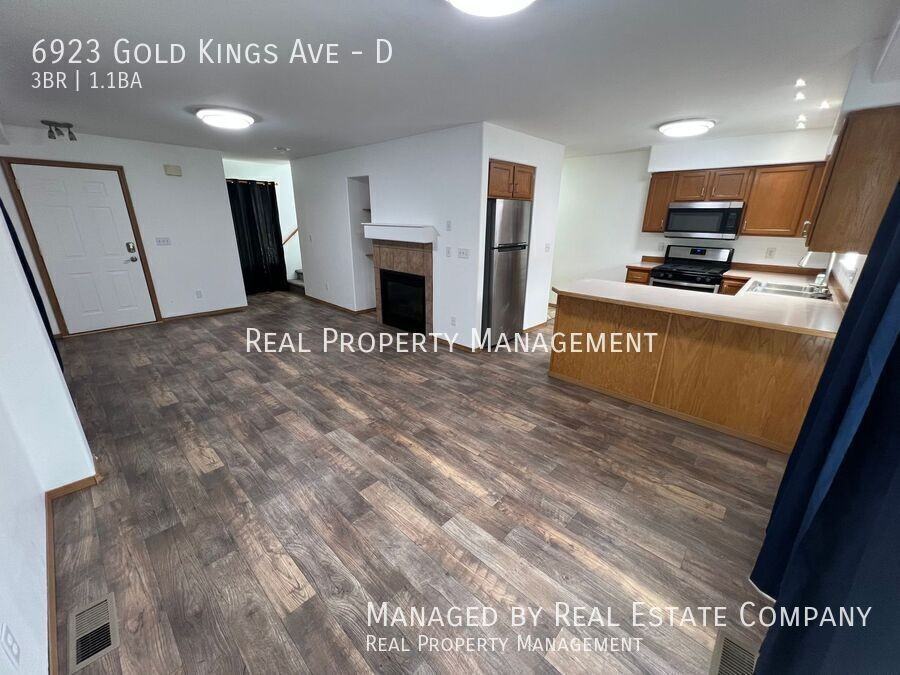 6923 Gold Kings Ave #D - Photo 6 of 17