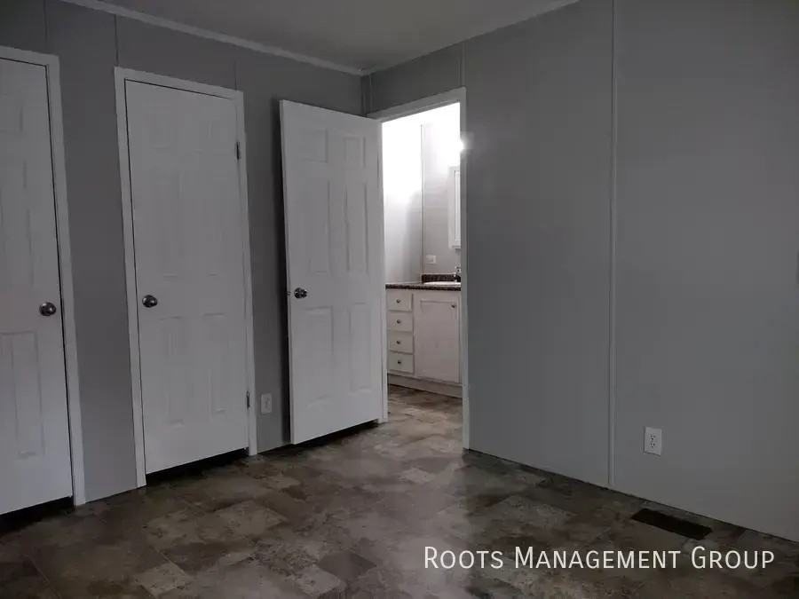 3385 Mark Meadow Dr - Photo 5 of 9