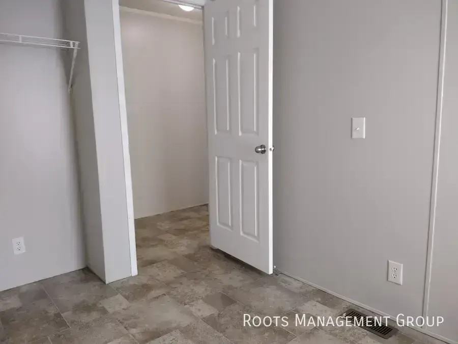 3385 Mark Meadow Dr - Photo 6 of 9