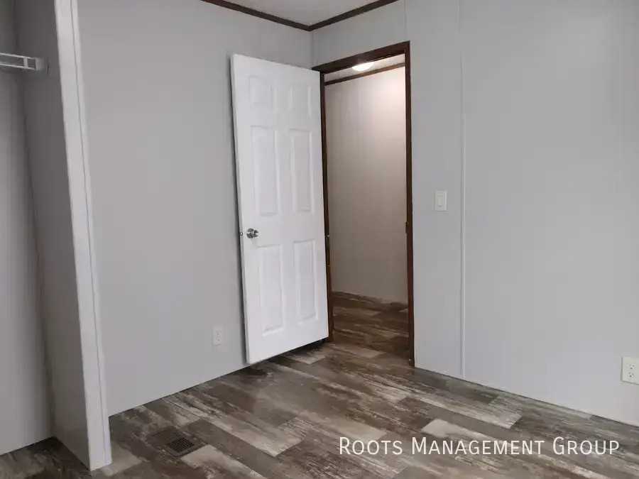 2443 Gena Ann Ln - Photo 7 of 9
