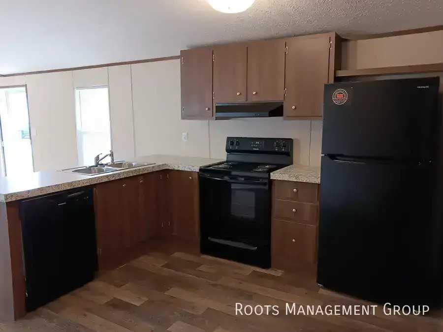 15 Locust St #15 - Photo 4 of 33