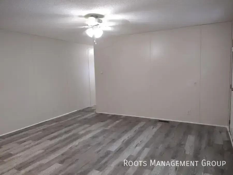3650 Aurora Ct - Photo 3 of 9
