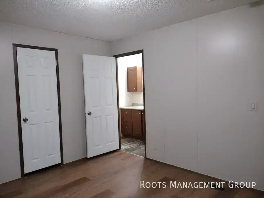 3650 Aurora Ct - Photo 5 of 9