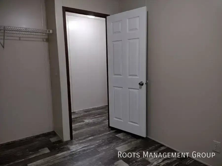 3650 Aurora Ct - Photo 6 of 9