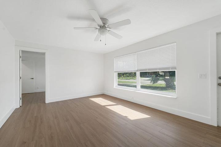 4317 Birdwood Street - Photo 4 of 8