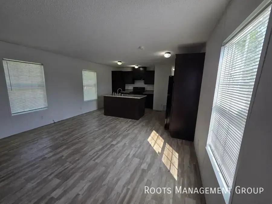 2605 Forest Oaks St #2605F - Photo 5 of 17