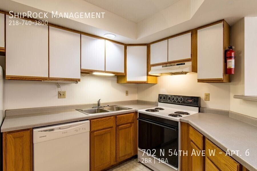 702 N 54th Ave W #6 - Photo 4 of 15