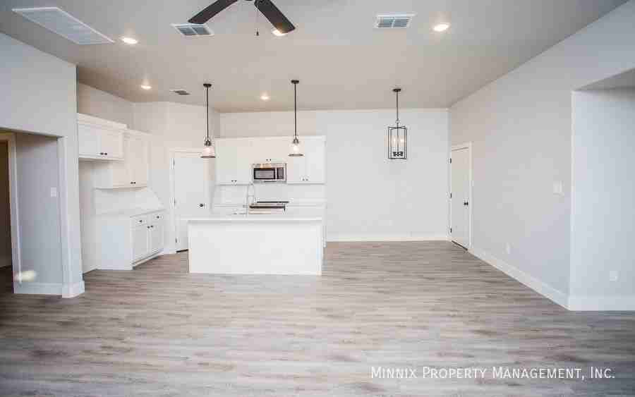 12001 Essex Ave #A - Photo 4 of 23