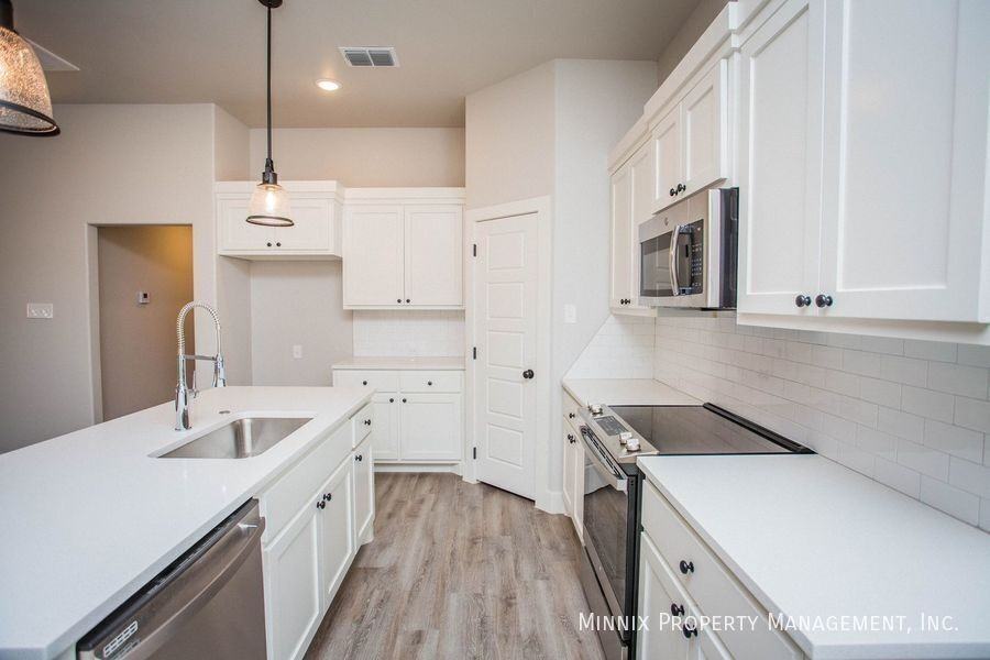 12001 Essex Ave #A - Photo 7 of 23