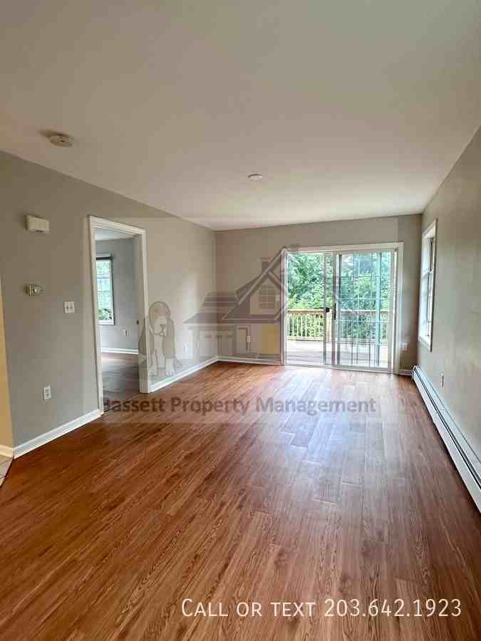 68 Lake St 2nd Fl - Photo 2 of 15