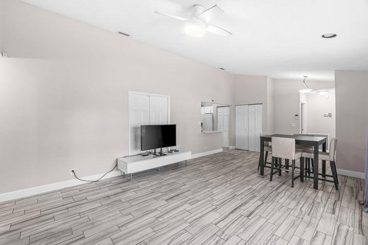5335 Havasu Court - Photo 2 of 8