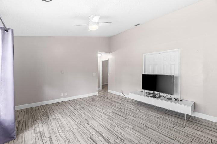 5335 Havasu Court - Photo 6 of 8
