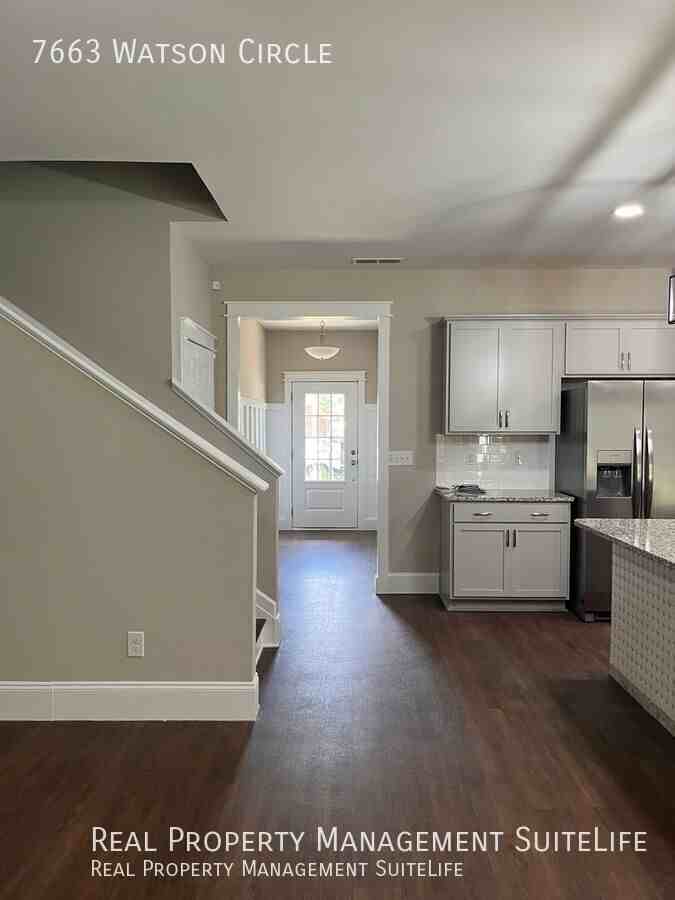 7663 Watson Cir - Photo 3 of 24