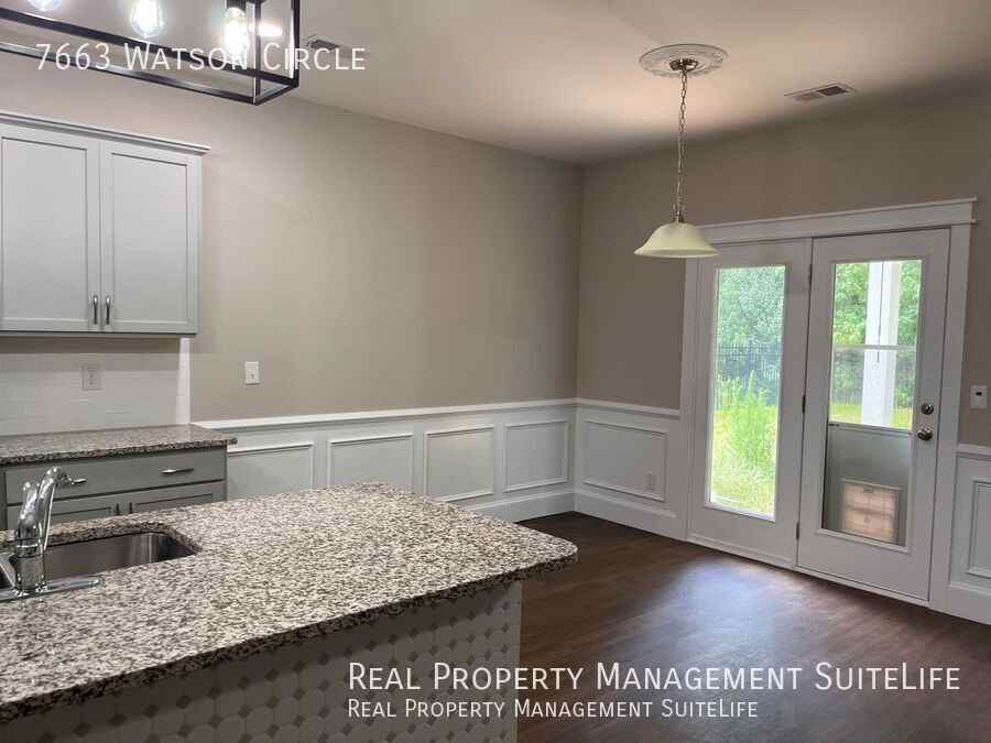 7663 Watson Cir - Photo 3 of 24