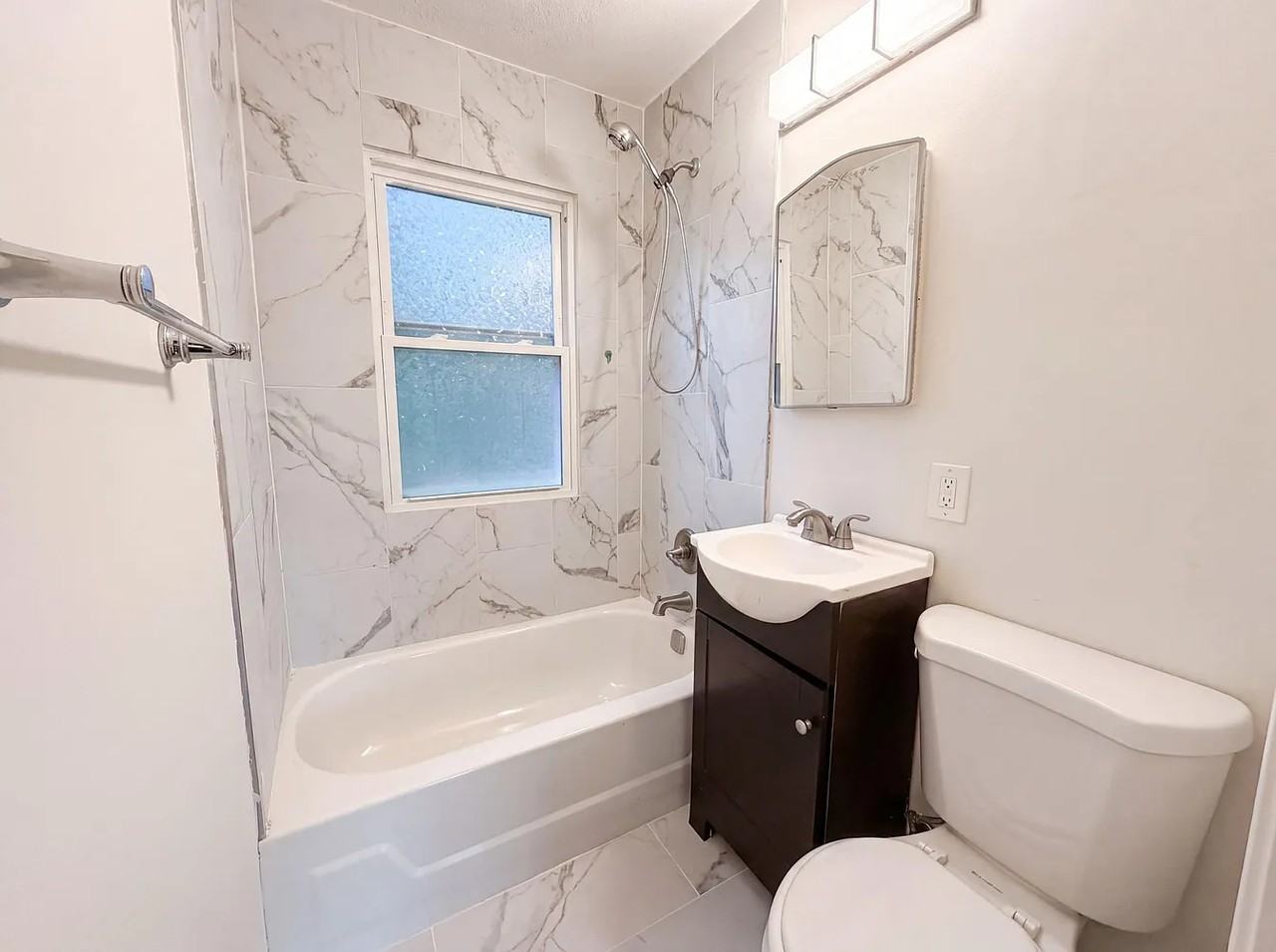 2084 Hillview Road - Photo 4 of 7