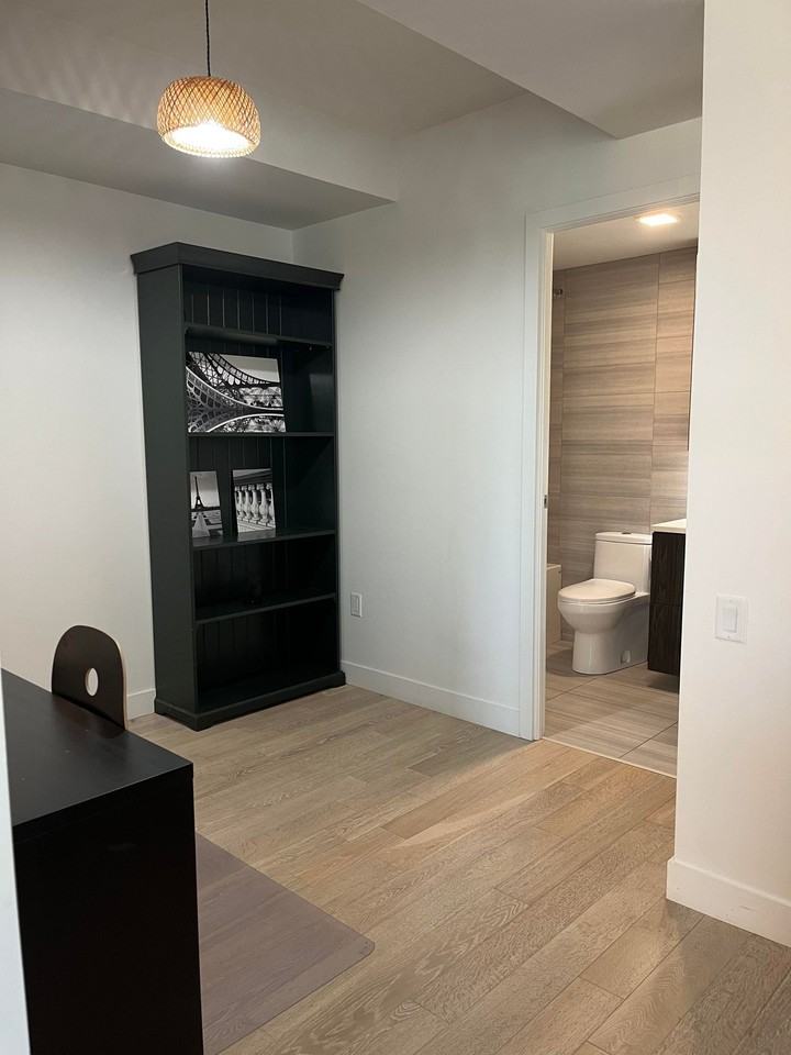 1048 Wellington Street #505 - Photo 6 of 10