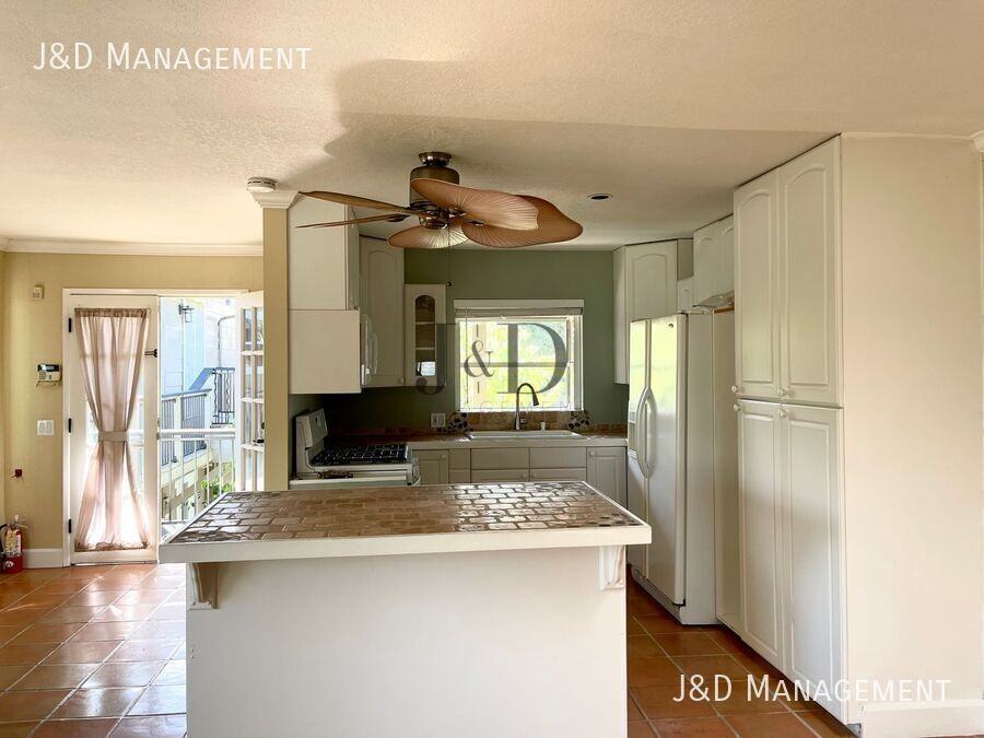 1762 Hornblend St #A - Photo 5 of 17