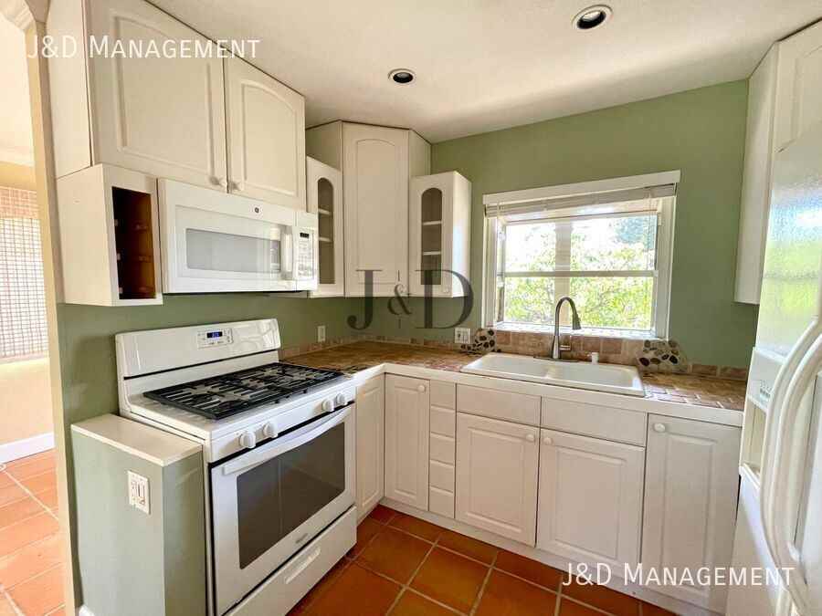 1762 Hornblend St #A - Photo 7 of 17