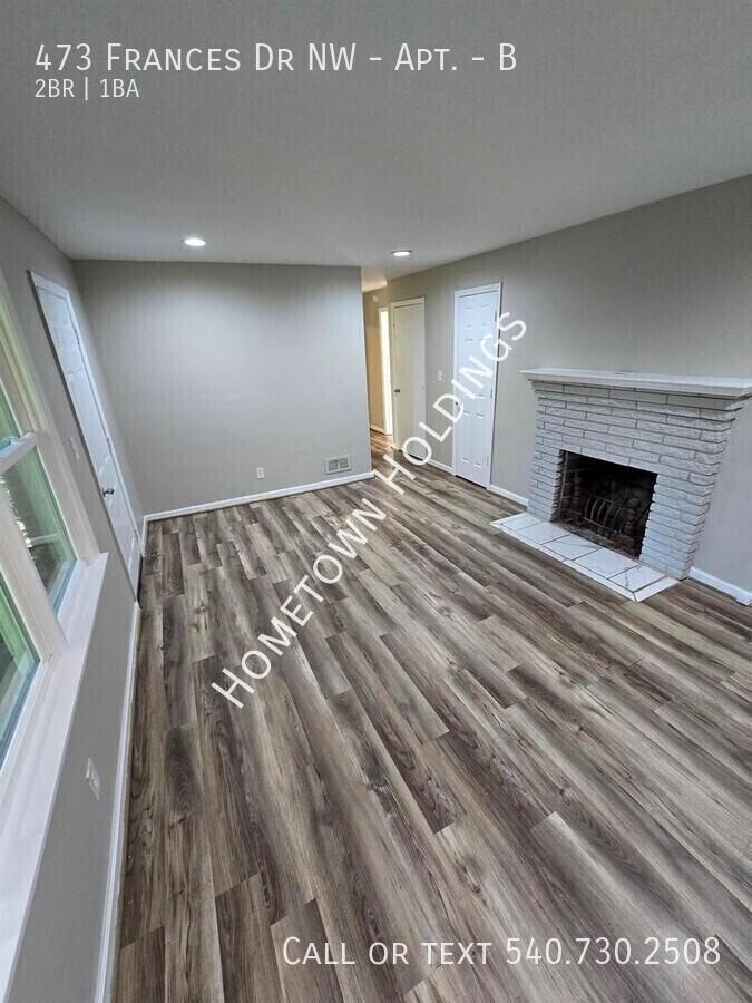 473 Frances Dr Nw #B - Photo 3 of 7