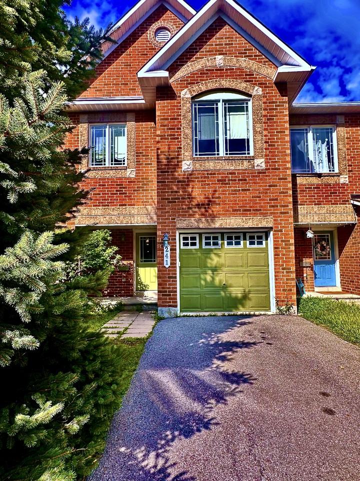 241 Hunterbrook - Photo 2 of 32