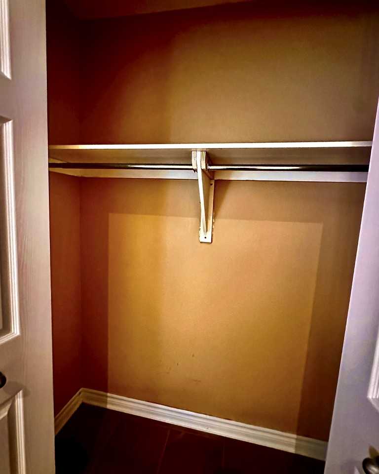 241 Hunterbrook - Photo 5 of 32