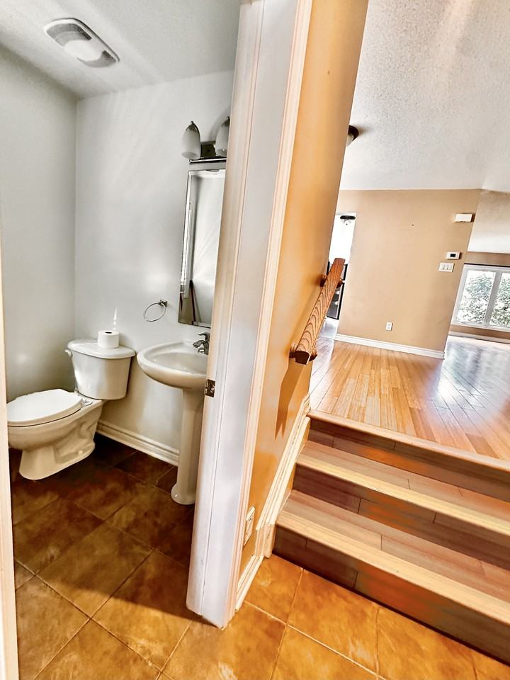241 Hunterbrook - Photo 7 of 32