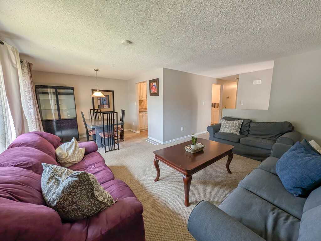 3 Tara Crescent - Photo 3 of 29