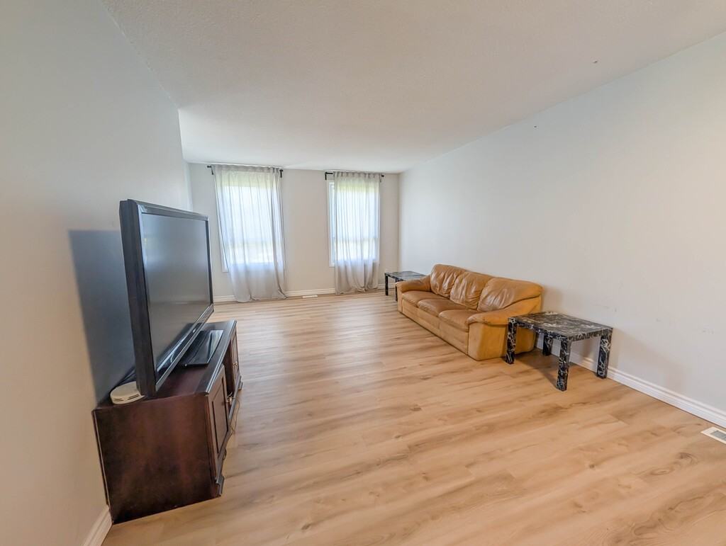 105 Tupper Drive - Photo 5 of 30