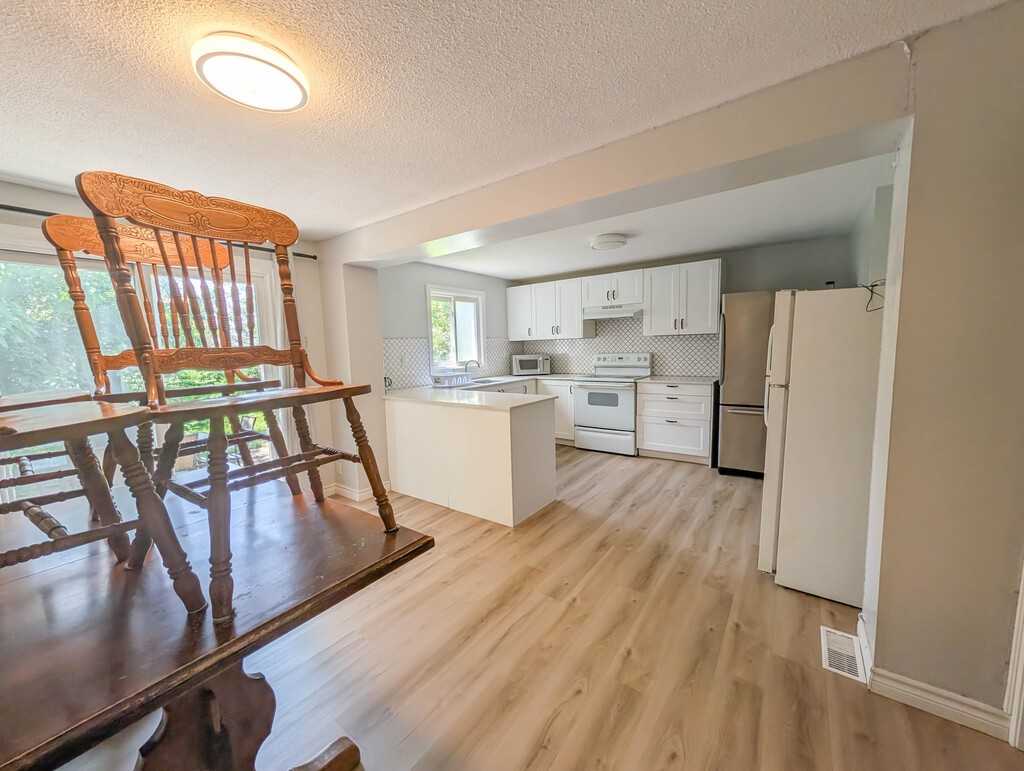 105 Tupper Drive - Photo 7 of 30
