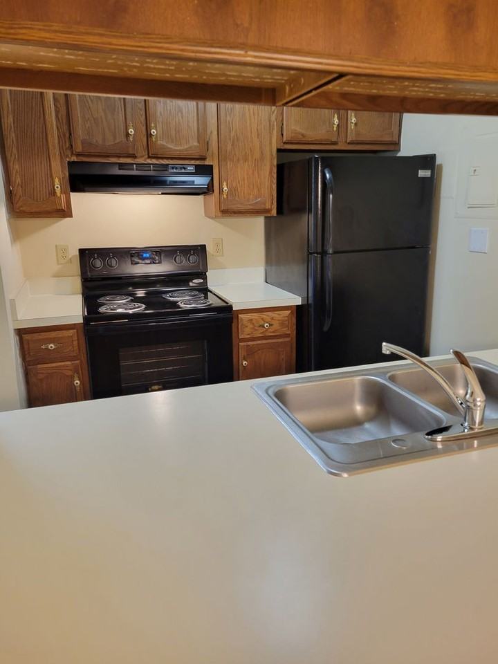 Lakewood Flats and Townhomes - Photo 2 of 17