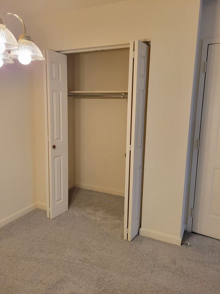 Lakewood Flats and Townhomes - Photo 4 of 17