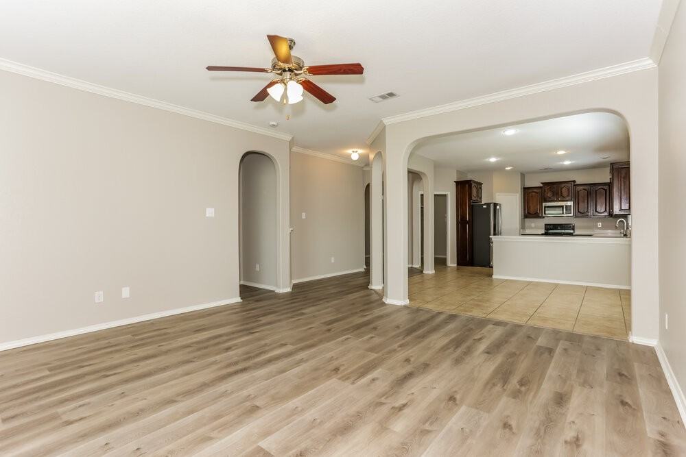 1124 Kielder Cir - Photo 5 of 17