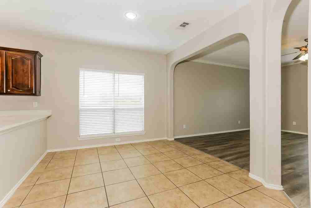 1124 Kielder Cir - Photo 6 of 17