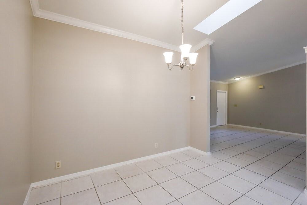 8623 Nw 47th Dr - Photo 5 of 16