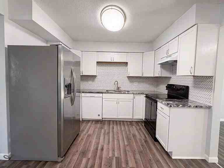1415 Bolenhill Avenue - Photo 3 of 8