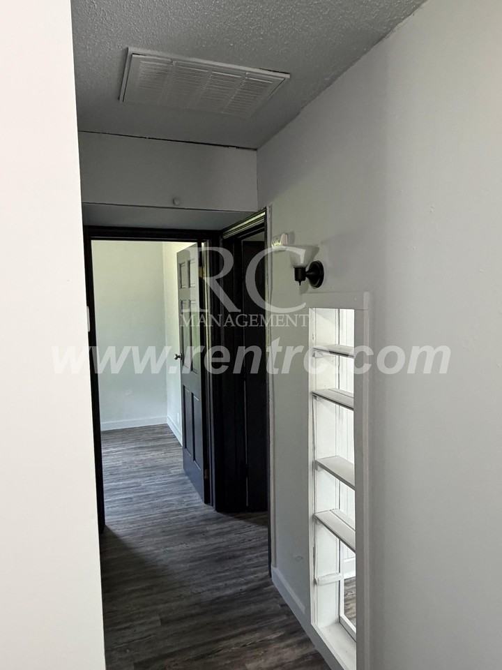 421 Ferndale Ave - Photo 6 of 9