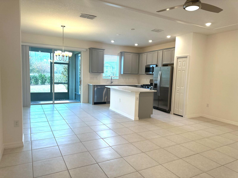 14043 Kite Ln - Photo 2 of 15