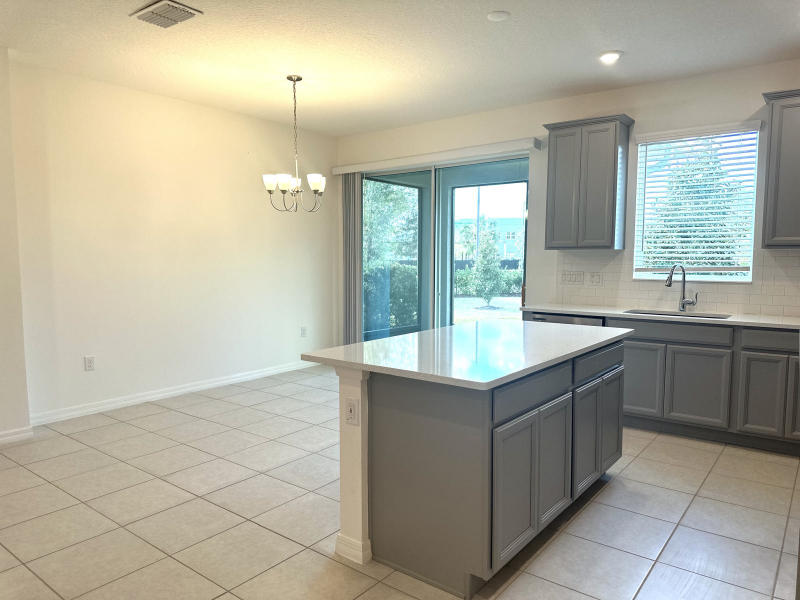 14043 Kite Ln - Photo 3 of 15