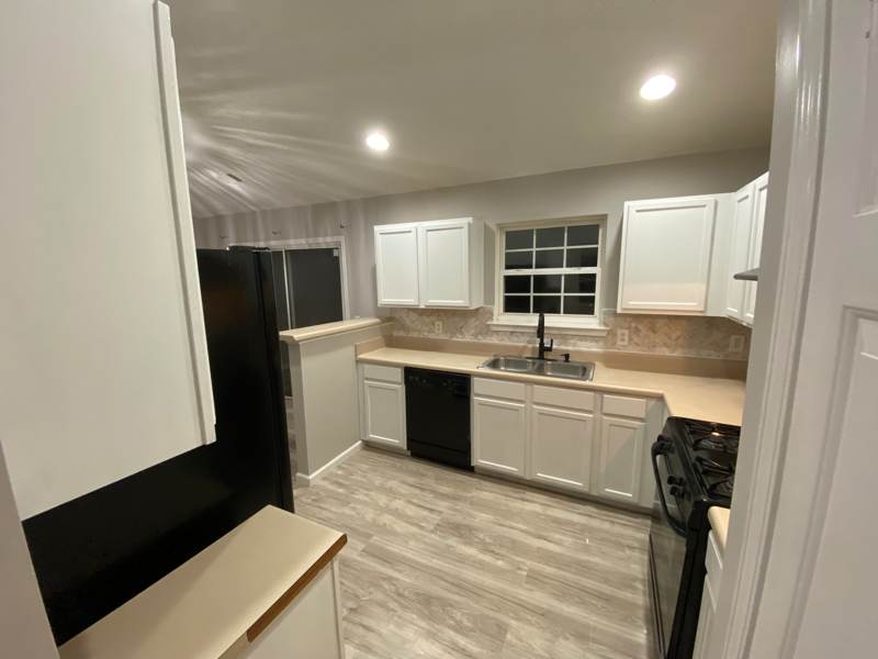 280 Bridgestone Ln - Photo 2 of 19