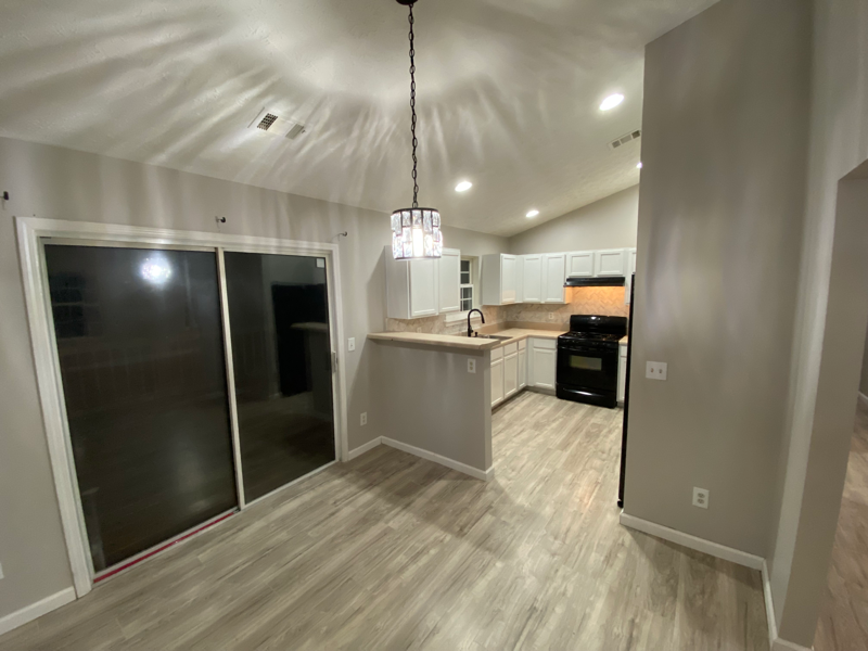 280 Bridgestone Ln - Photo 3 of 19