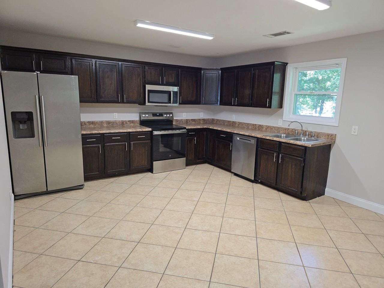 3092 Scenic Hwy S - Photo 2 of 16
